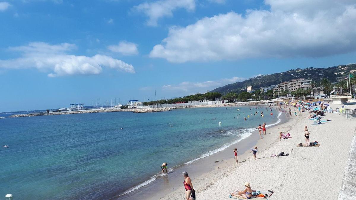 Safari Beach Голф-Жуан Екстериор снимка